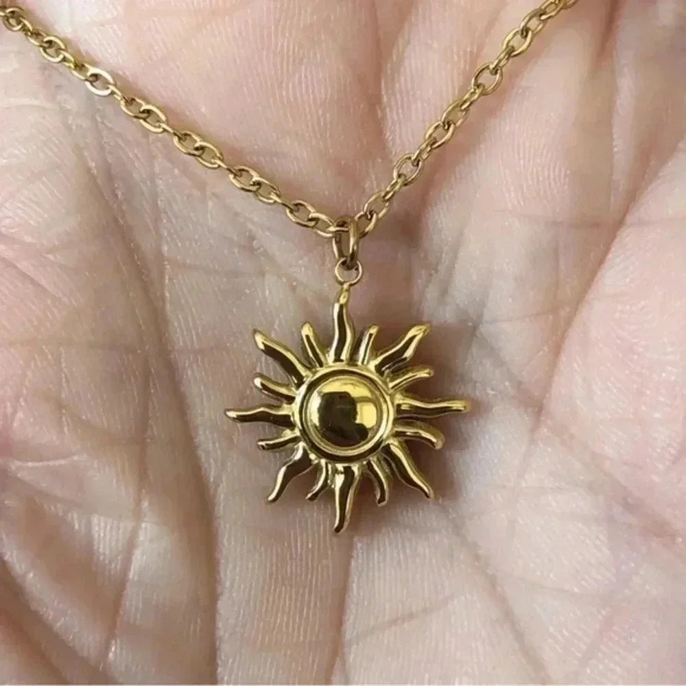 Waterproof 316L Stainless Steel 18k Gold Plated Sun Celestial Necklace NWT